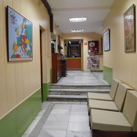 Nuria Hostal Madrid Kültér fotó